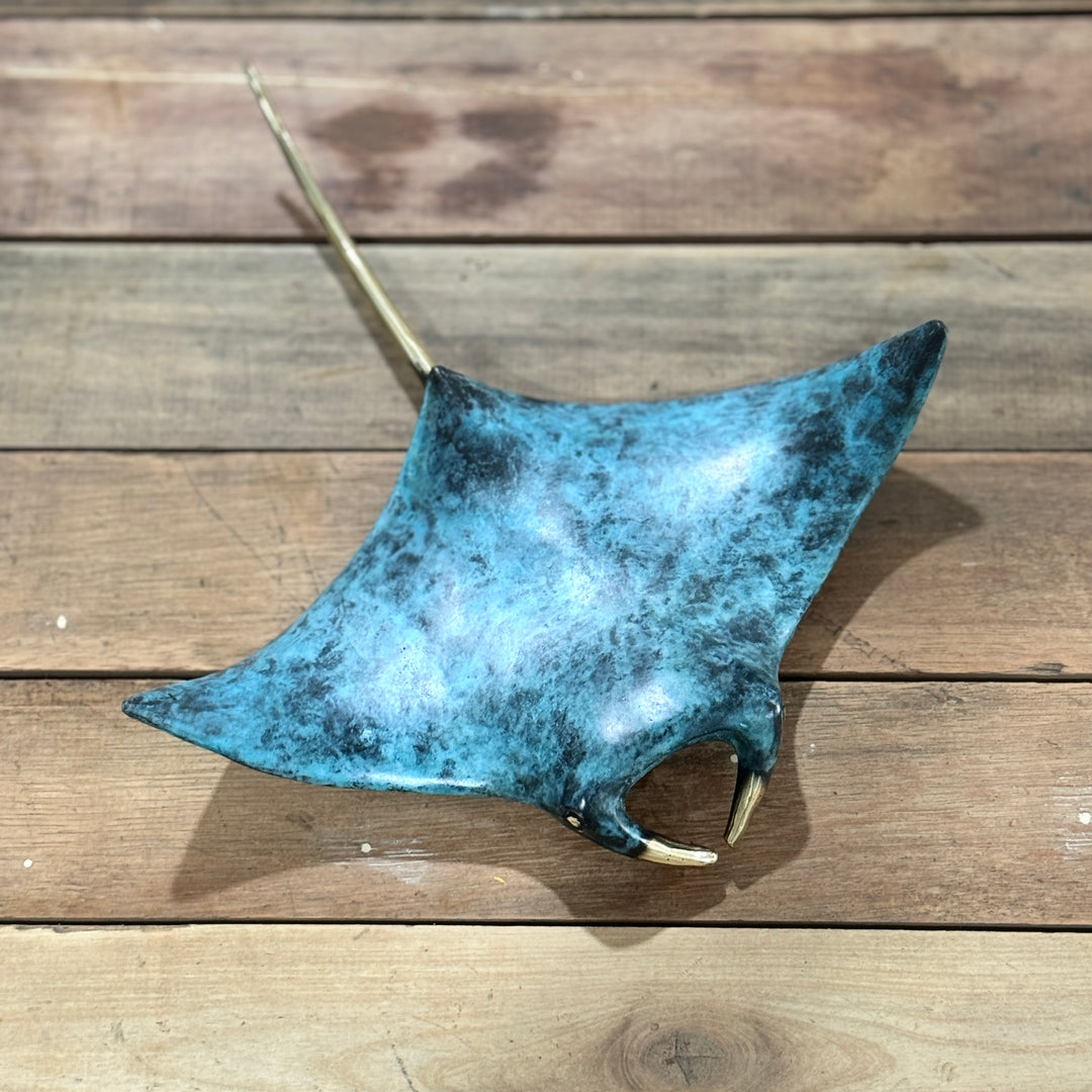 Manta Ray - XL | Aged Brass