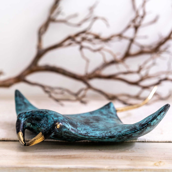 XXL Manta Ray | Aged Brass