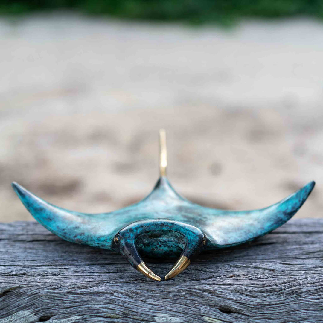 Extra Large Manta Ray | Aged Brass