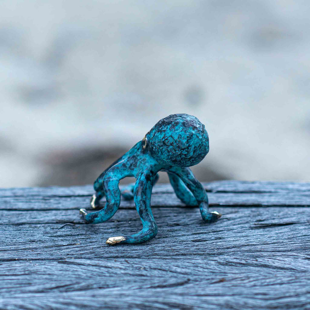 Medium Octopus | Aged Brass