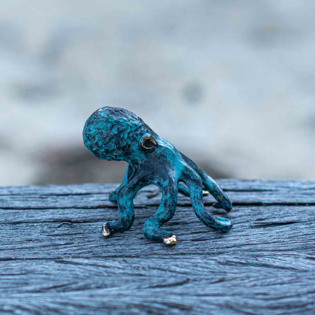 Medium Octopus | Aged Brass