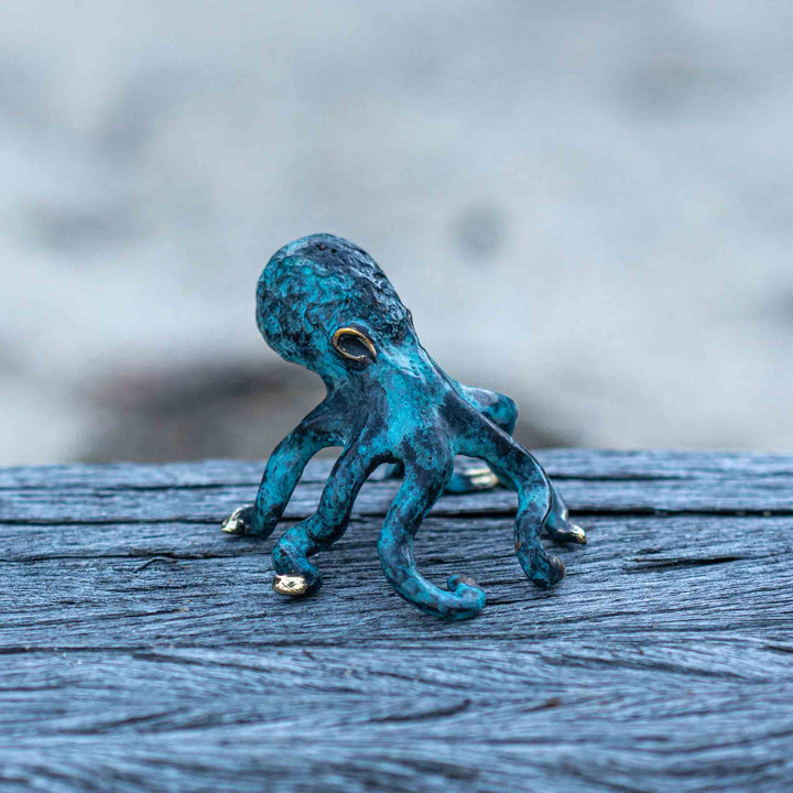 Medium Octopus | Aged Brass
